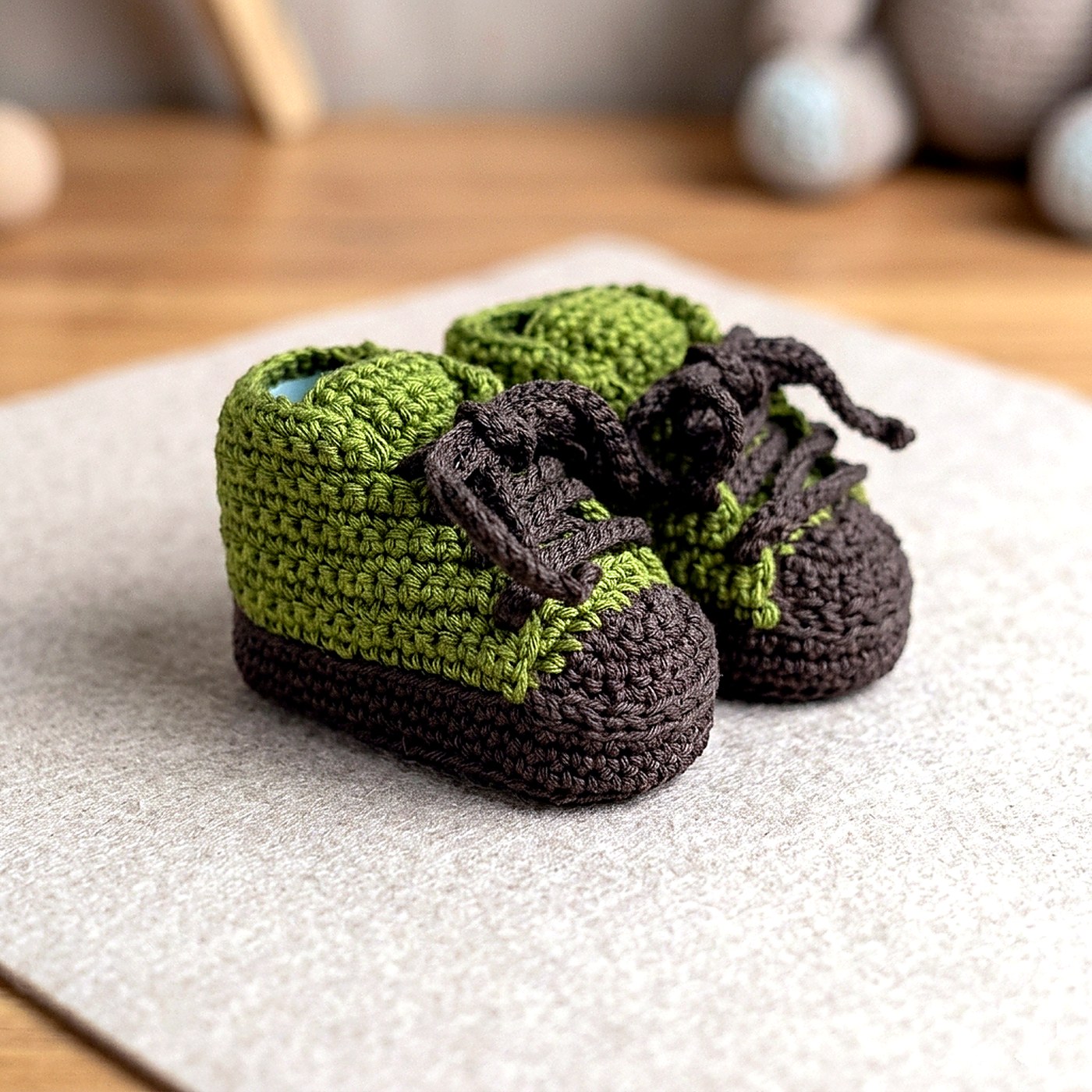 Bota Serie Chocolate artesanal en crochet - imagen 2